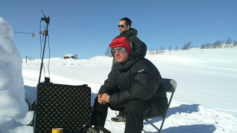 Thomas nyter solen
															og stillheten.