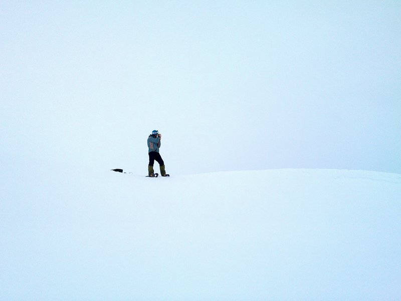 Simen fotograferer Stian.